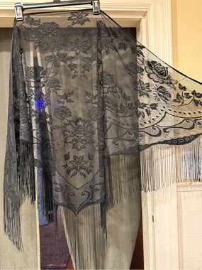 Black Floral Lace Fringe Shawl - Elegant Women's Accessory